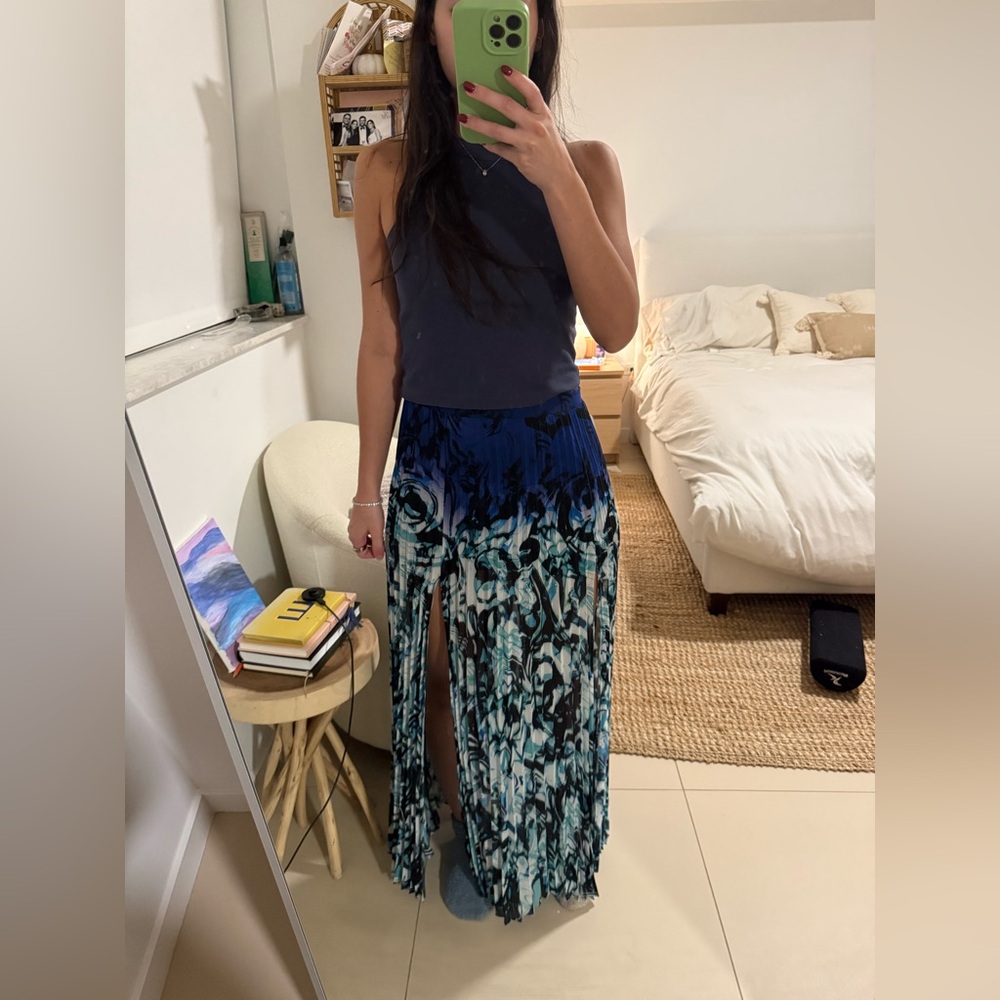 Elegant Blue and Black Women's Skirt - Picture 8 of 10